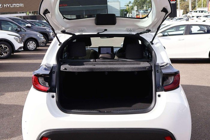 2024 Toyota Yaris Ascent Sport