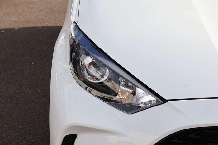 2024 Toyota Yaris Ascent Sport