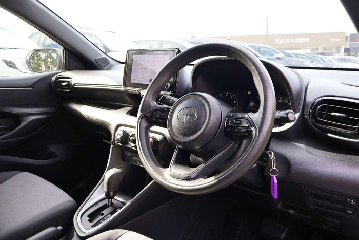 2024 Toyota Yaris Ascent Sport