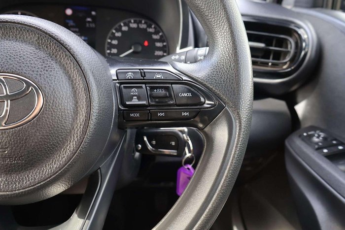 2024 Toyota Yaris Ascent Sport