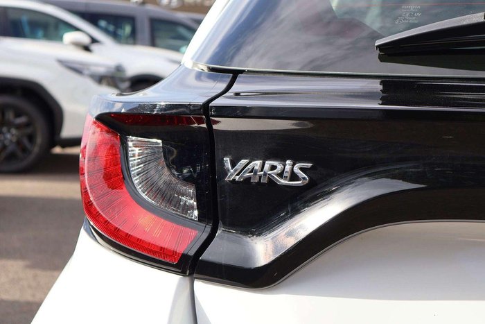 2024 Toyota Yaris Ascent Sport