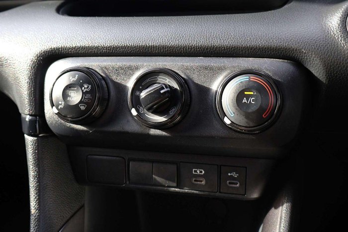 2024 Toyota Yaris Ascent Sport