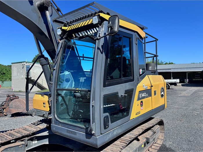 2021 John Deere E140lc