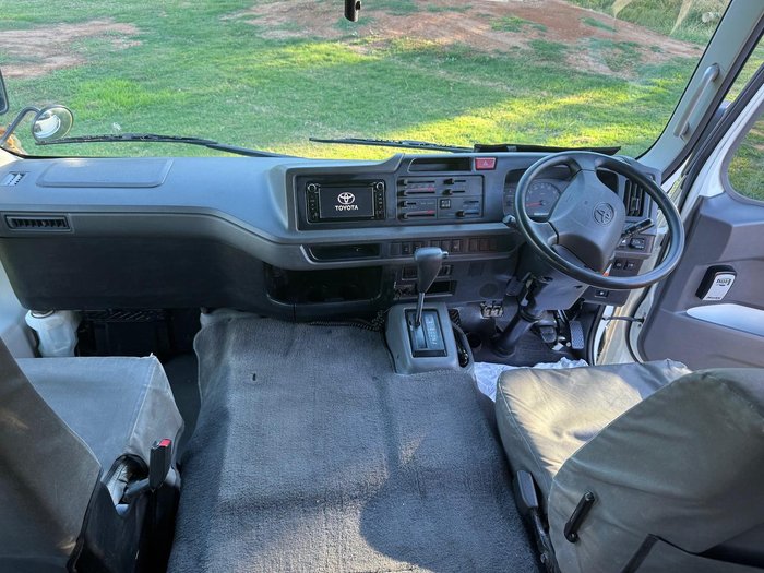 2018 Toyota Coaster WHITE