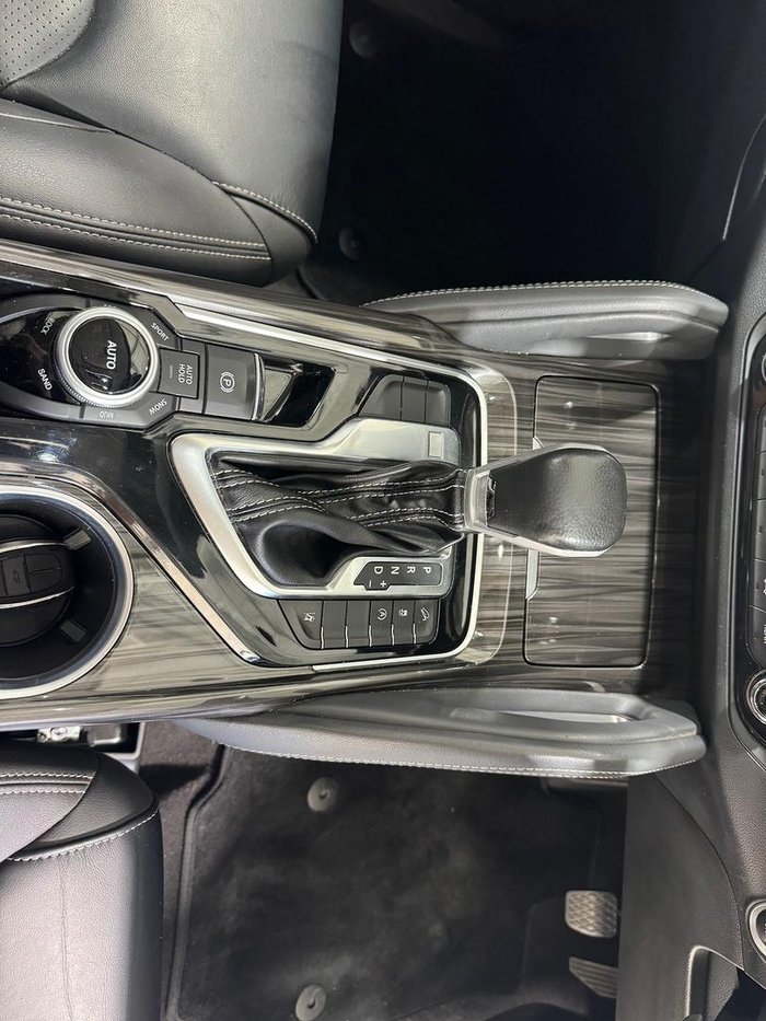 2022 LDV D90 Executive