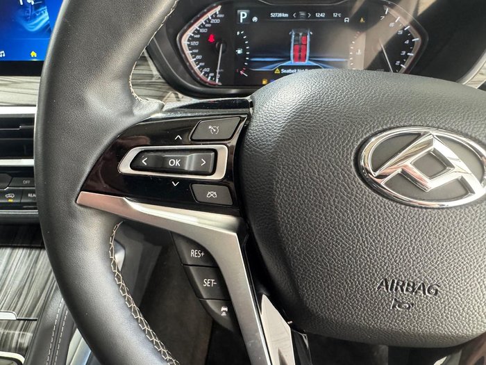 2022 LDV D90 Executive