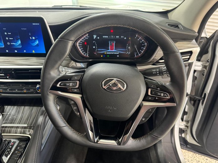 2022 LDV D90 Executive