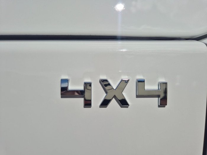 2020 Isuzu Nps75-155 Amt 4X4 Coach 22 Seat Bus