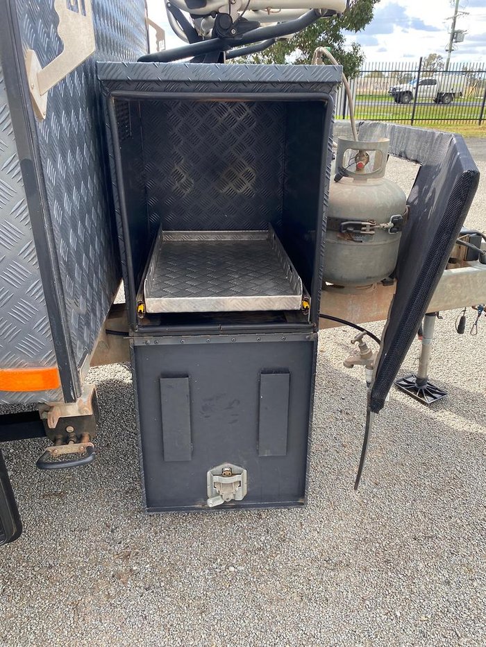 2019 Lotus Caravans 21'6 Trooper