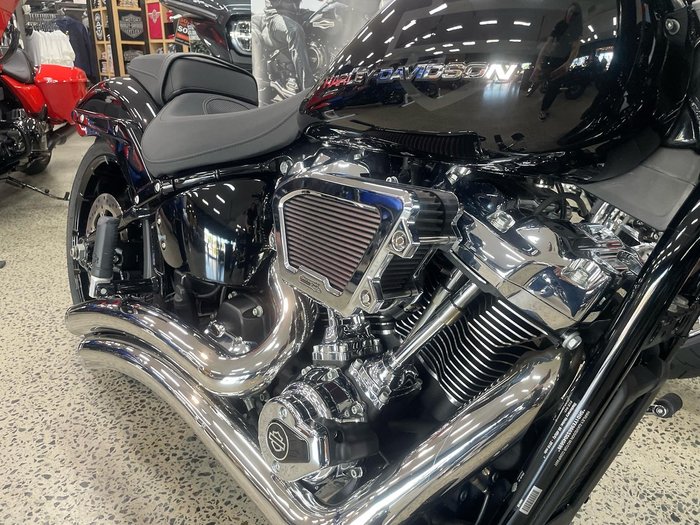 2025 Harley-Davidson Breakout 117 (FXBR) Softail Black