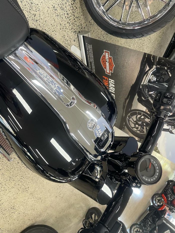 2025 Harley-Davidson Breakout 117 (FXBR) Softail Black