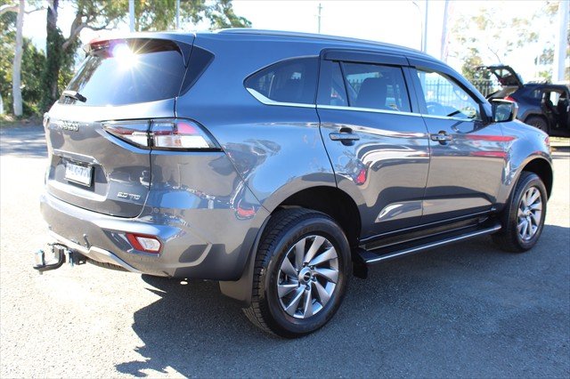 2022 Isuzu MU-X LS-U