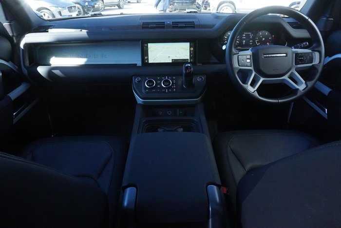 2023 Land Rover Defender 110 D300 X-Dynamic SE