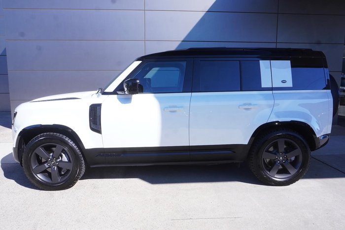 2023 Land Rover Defender 110 D300 X-Dynamic SE L663 MY24 AWD