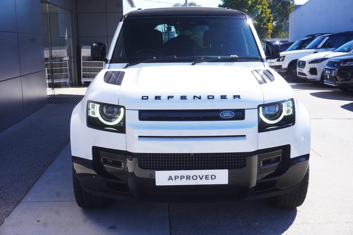 2023 Land Rover Defender 110 D300 X-Dynamic SE