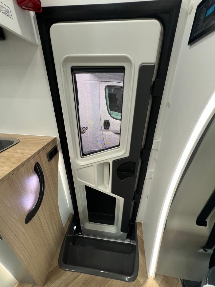 2026 Avan Ovation
