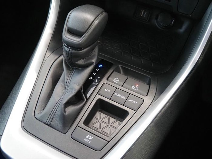 2025 Toyota RAV4 GX