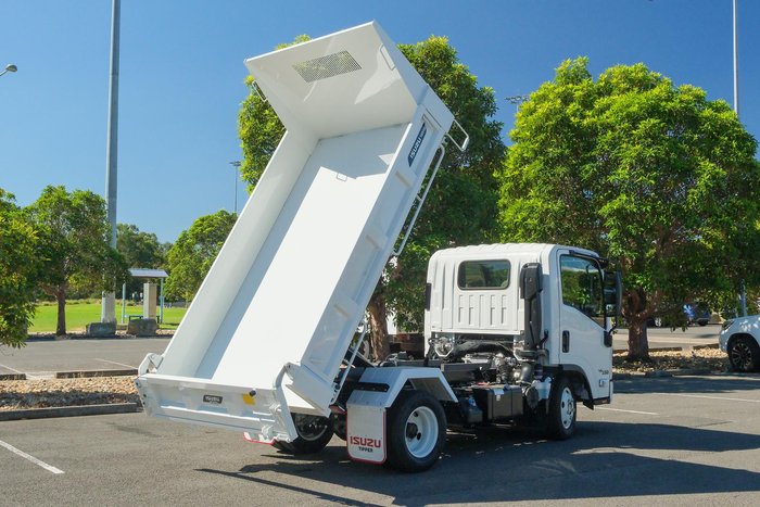 2025 Isuzu N Series NLR 45-150 DT D25