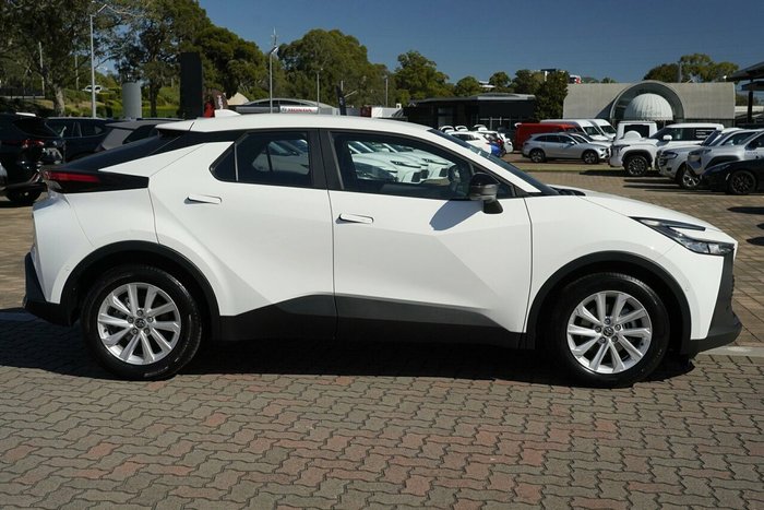 2024 Toyota C-HR GXL