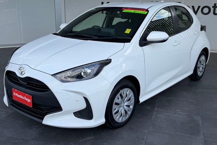 2022 Toyota Yaris Ascent Sport