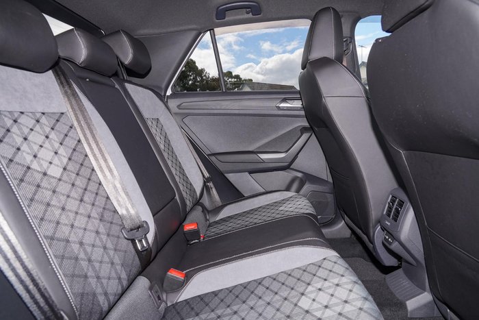 2022 Volkswagen T-Roc 140TSI R-Line