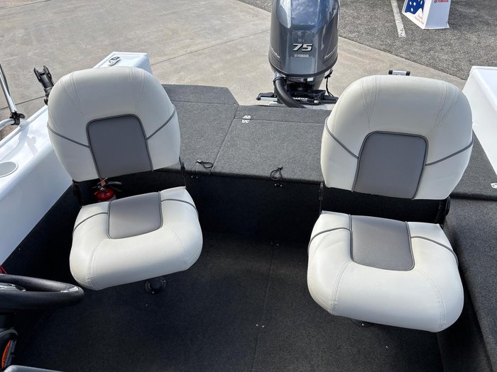 2022 QUINTREX 450 Hornet Pro