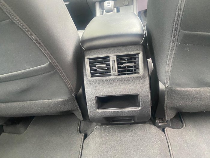 2023 Mitsubishi Outlander ES
