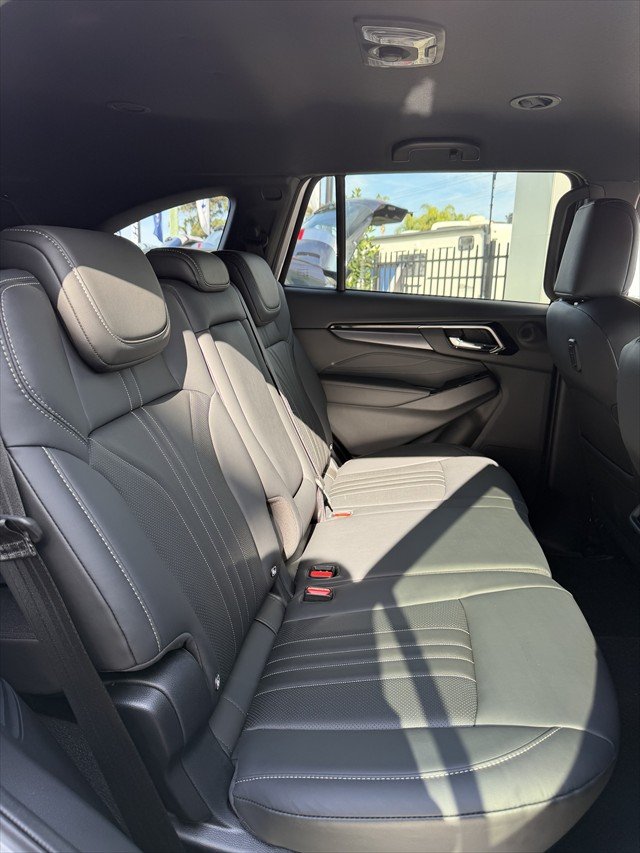 2025 Isuzu MU-X LS-T