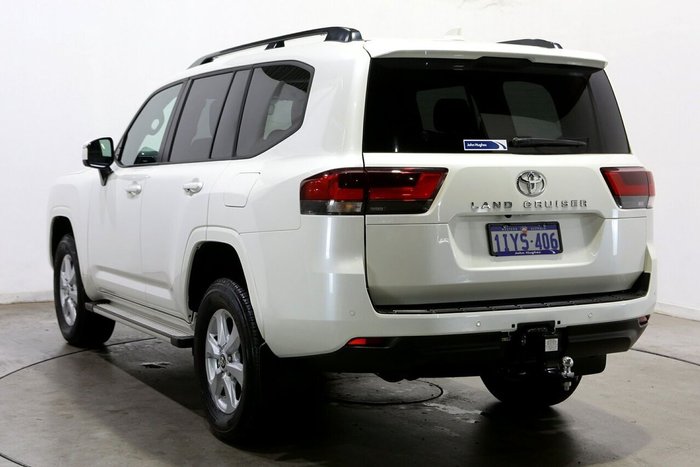 2025 Toyota Landcruiser GXL