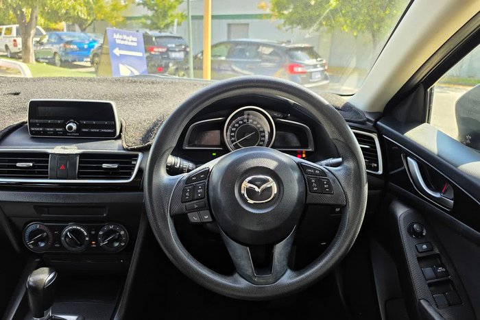 2014 Mazda 3 Neo