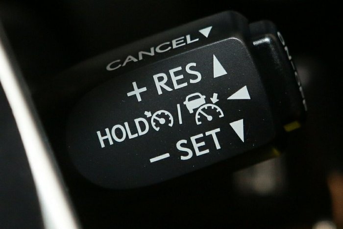 2024 Toyota Hilux SR