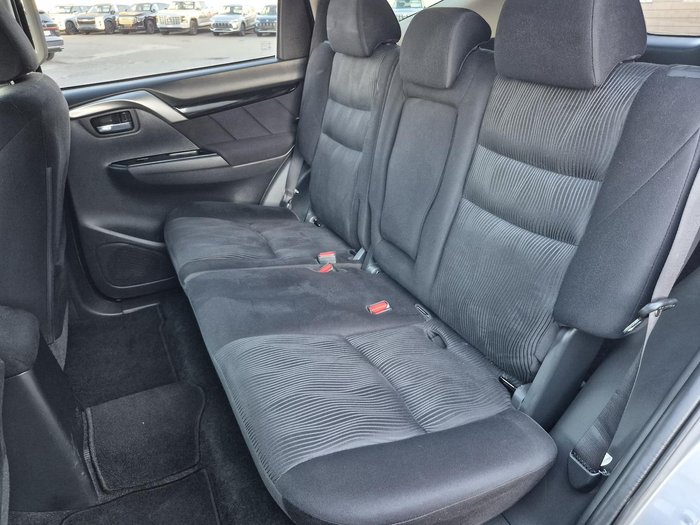 2017 Mitsubishi Pajero Sport GLX