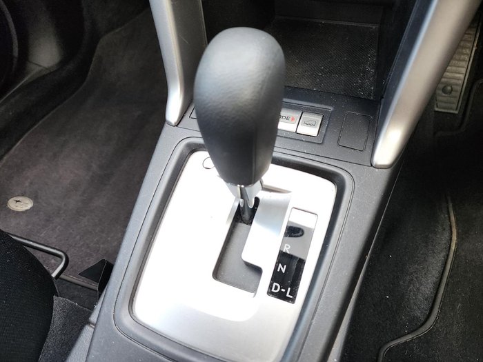 2013 Subaru Forester 2.5i