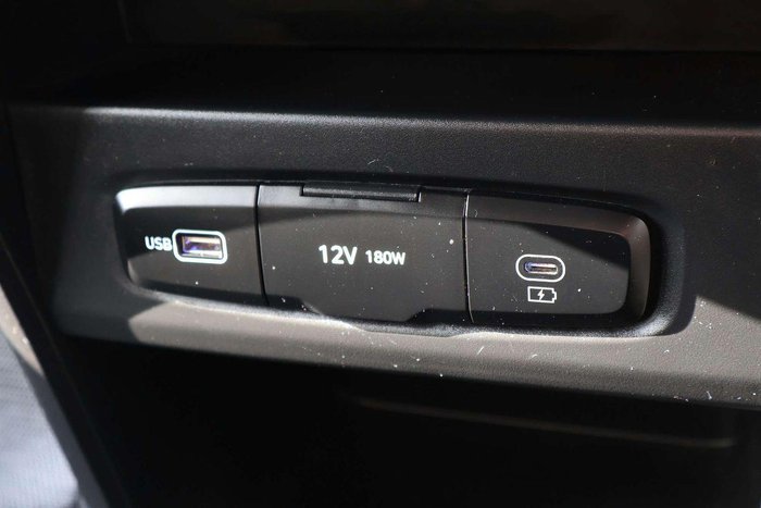 2024 Hyundai STARIA