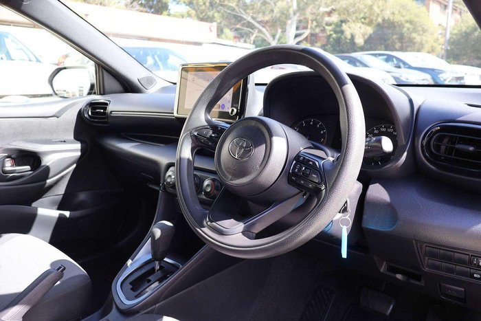 2024 Toyota Yaris Ascent Sport