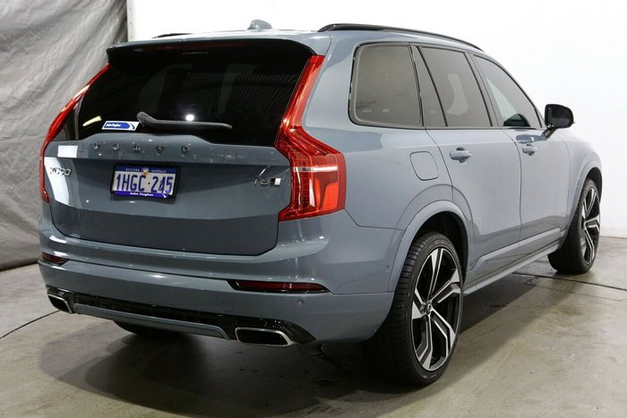 2020 Volvo XC90 T6 R-Design