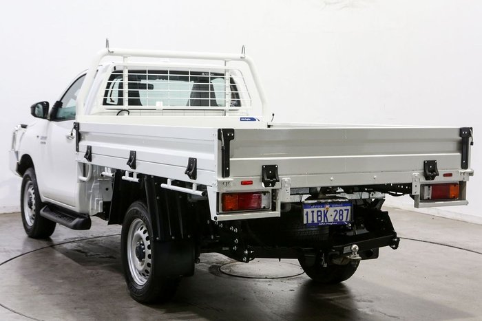 2023 Toyota Hilux SR