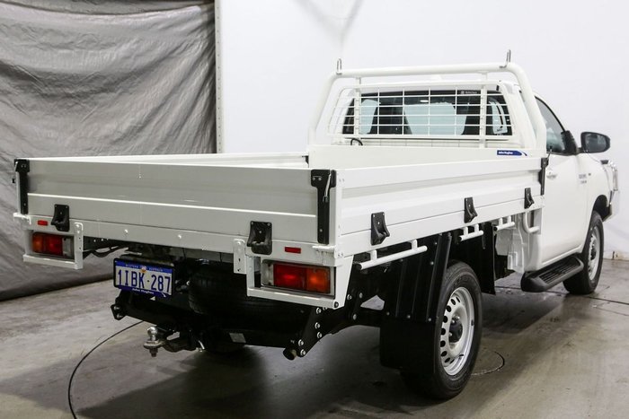 2023 Toyota Hilux SR