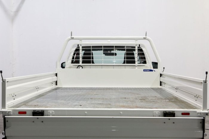 2023 Toyota Hilux SR