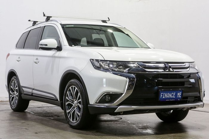 2017 Mitsubishi Outlander LS Safety Pack