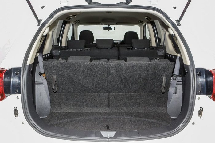 2017 Mitsubishi Outlander LS Safety Pack