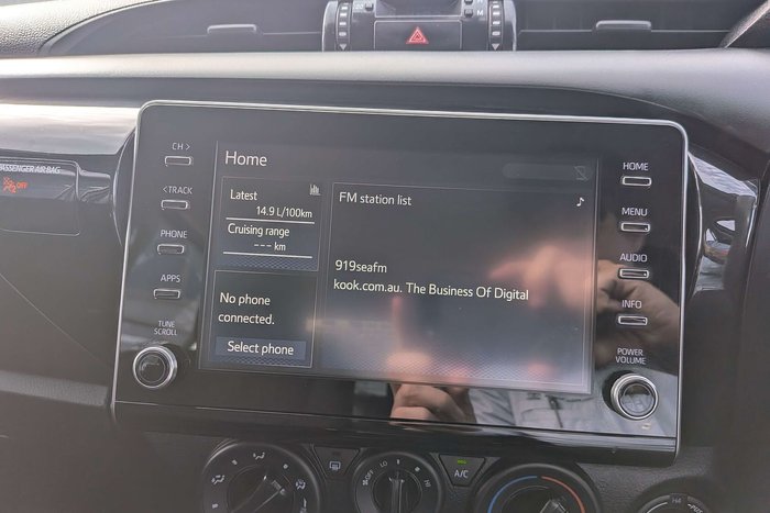 2020 Toyota Hilux SR