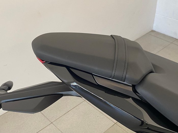 2024 Triumph Daytona 660 Daytona Red