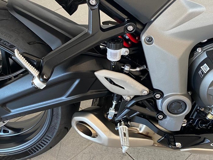 2024 Triumph Daytona 660 Daytona Red