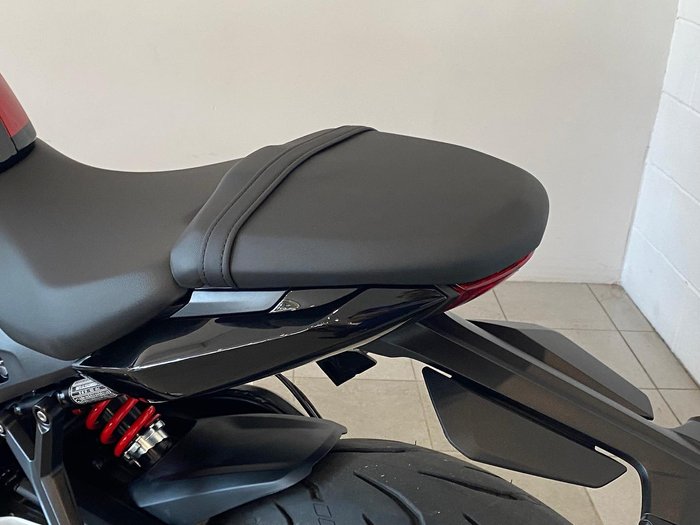 2024 Triumph Daytona 660 Daytona Red