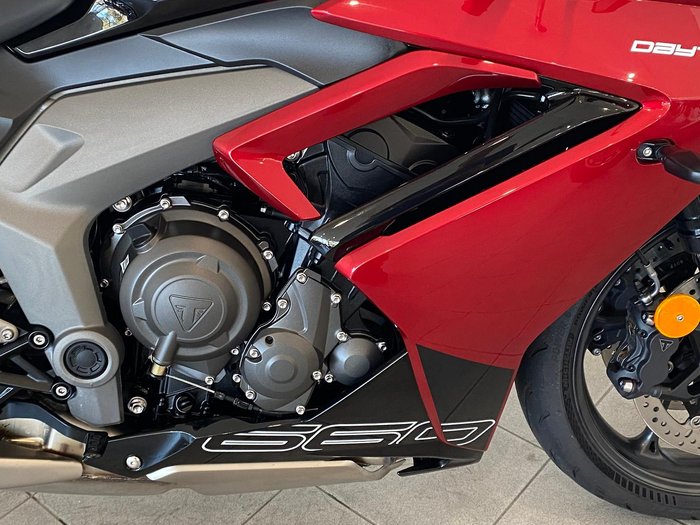 2024 Triumph Daytona 660 Daytona Red