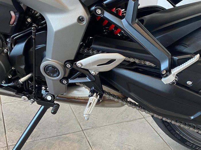 2024 Triumph Daytona 660 Daytona Red