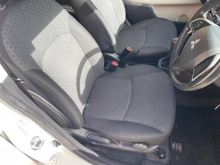 2013 Mitsubishi Mirage ES