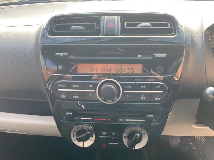 2013 Mitsubishi Mirage ES