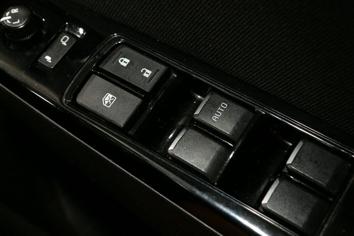 2021 Isuzu MU-X LS-U